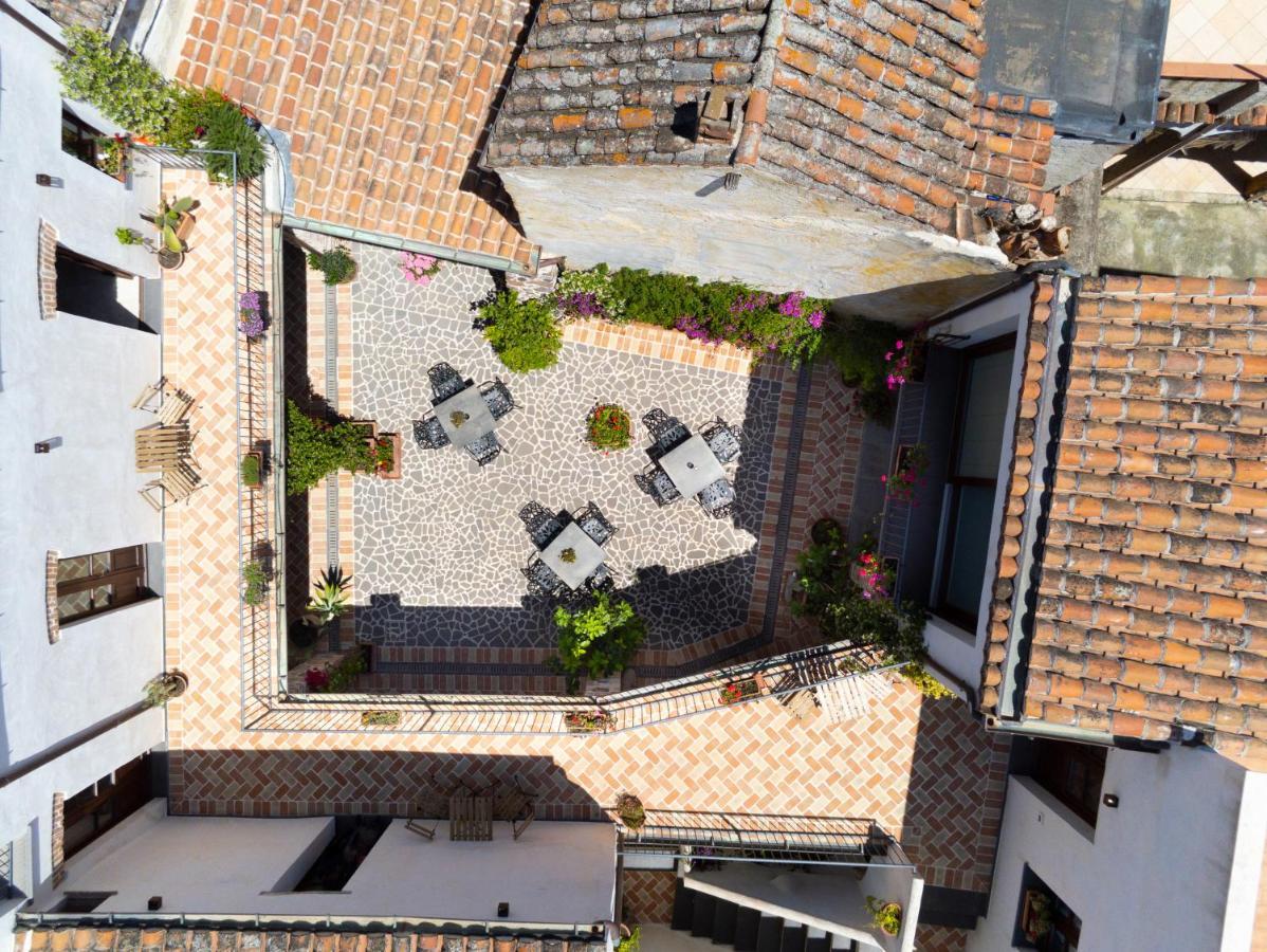 Hotel Domo Pro Vois Orosei Exterior foto